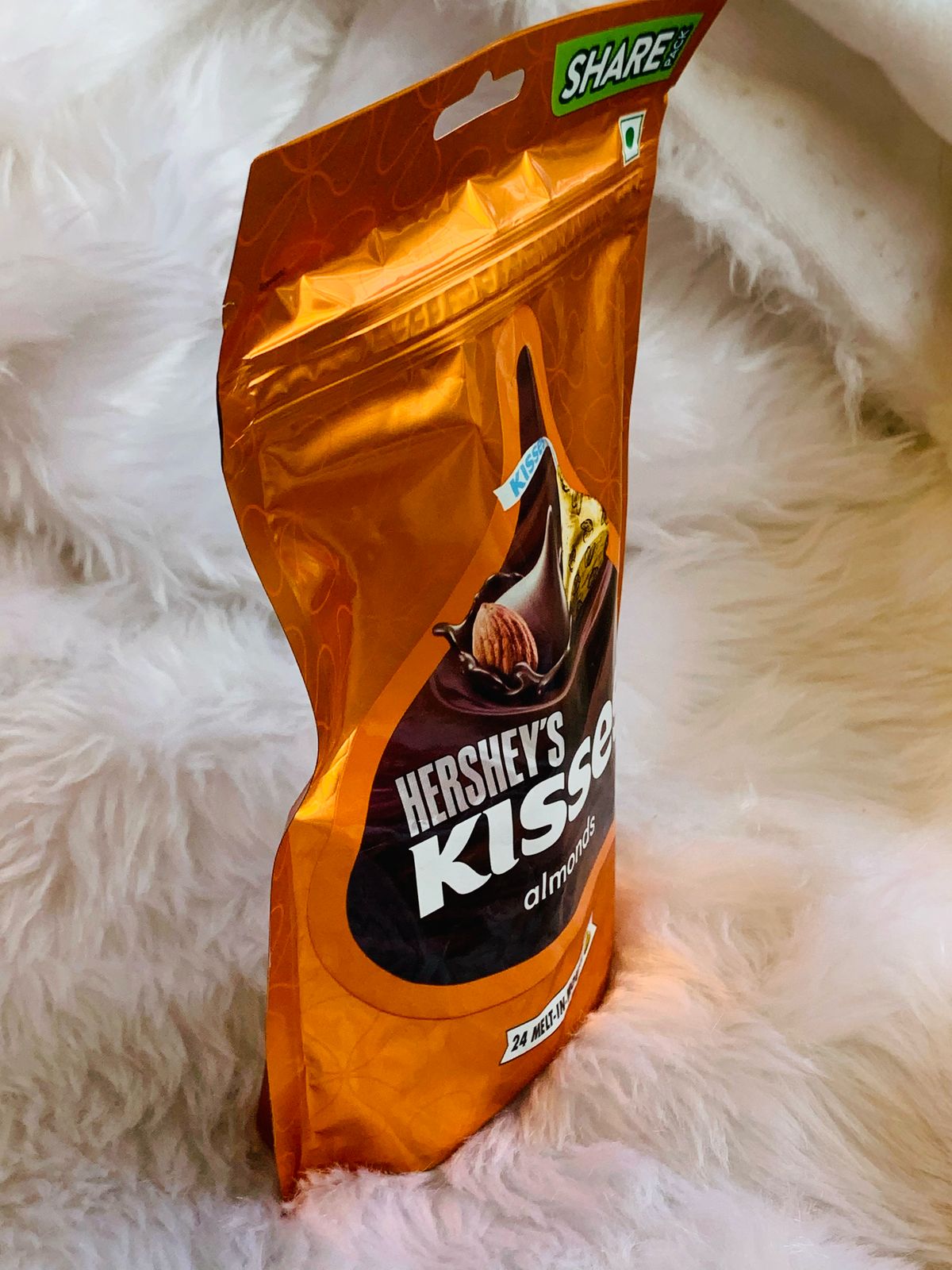 KISSES ALMOND 100.8gm